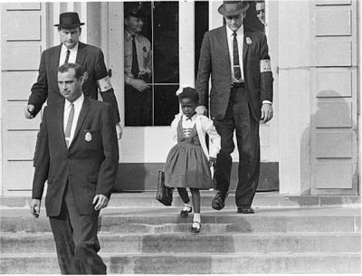 US_Marshals_with_Young_Ruby_Bridges_on_School_Steps-
